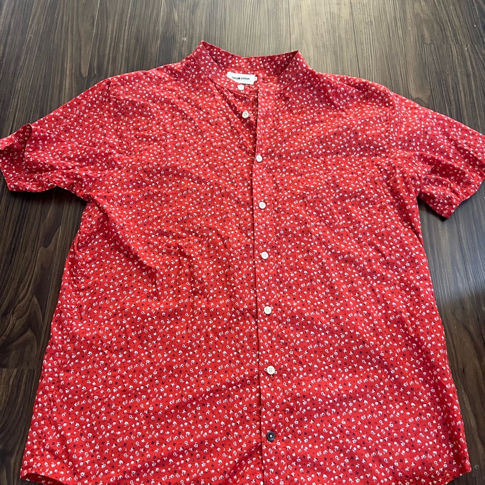 Taylor Stitch Red Floral Men's Button Down Shirt